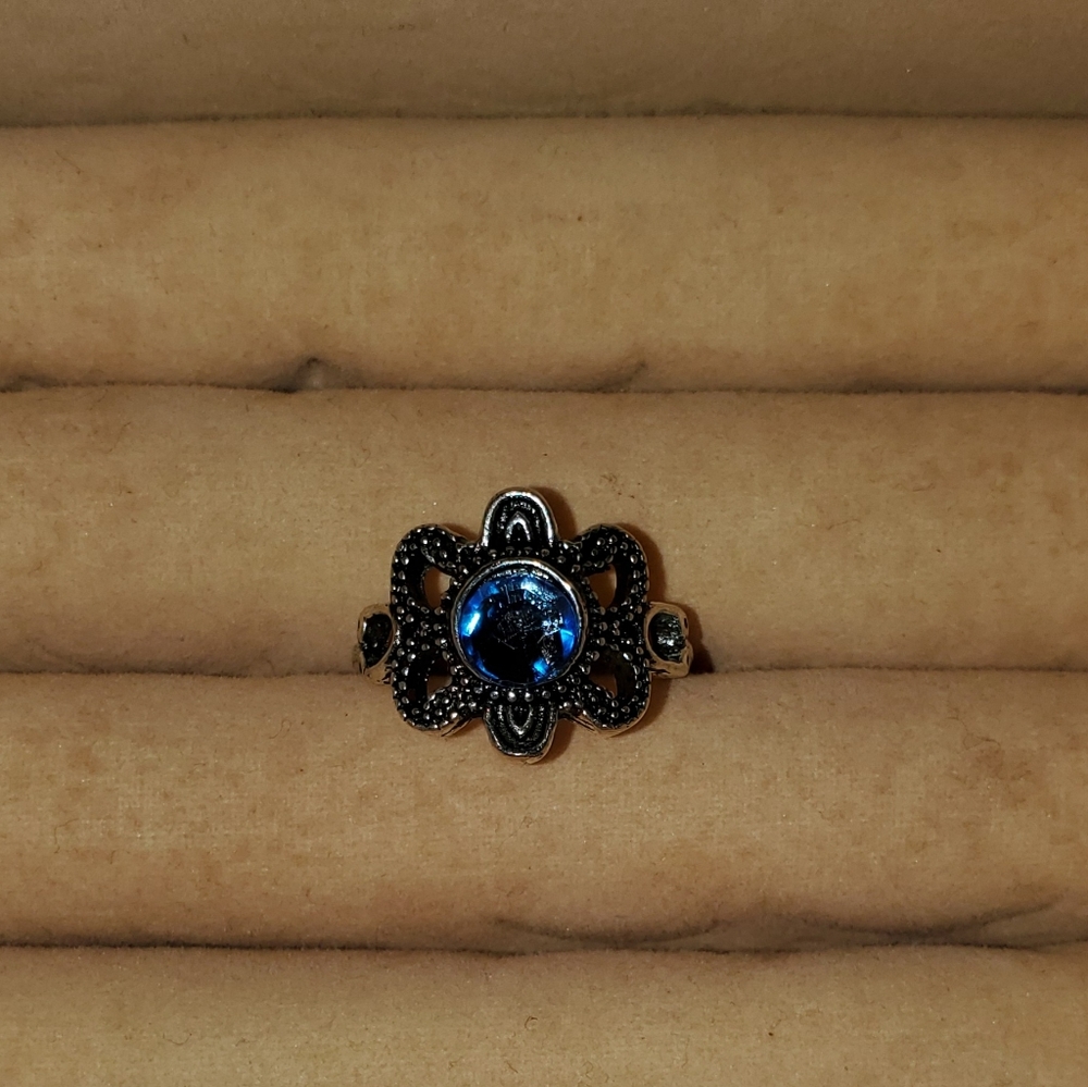 Retro Style Ring